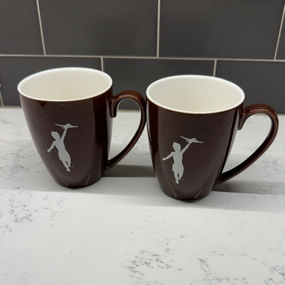 Chic Brown Mugs with Artistic Silhouette - Picture 1 of 6